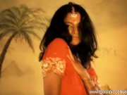 She Gives You That Look 9/16