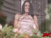 Busty MILF Raegan Foxx rides cock before taking a creaming 1/16