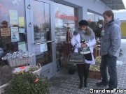 Picked up hot mommy gives double head and rides 3/16