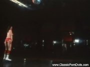 Classic Retro MILF Sex Games 13/16