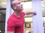 Makayla Cox surprises the delivery boy with a wet pussy 6/16