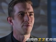 Brazzers - Zara Du Rose fills out her office fantasy 2/16