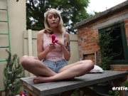 Charlotte und Ihr Vibrator. 4/16