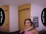 MatureReality VR - Jordan Pryce and her Niece 1/16