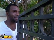 BAGBROS - Big Booty PAWG Kelsi Monroe Twerks While Washing A Car 1/16