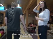 HUNT4K. Dude sells girlfriend's twat to guy and continues to play 4/16