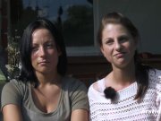 Mia und Sara treiben es im Grünen 6/16