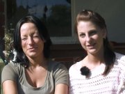 Mia und Sara treiben es im Grünen 8/16