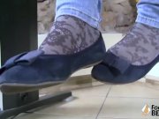 Teen takes off socks and shows her feet 2/16