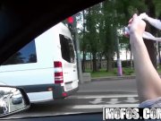 Stranded Teen Foxy Di, get back doored in the backseat - Mofos 2/16