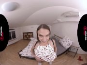 VirtualRealPorn - Izzys first time 4/16