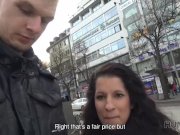 HUNT4K. Money make guy eager to sold his girlfriend's moist cunny 5/16