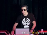 BRAZZERS - Slut Raver girls Payton Simmons & Riley Reid have a Threesome On 2/16