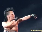 tattoed babe in a public bdasm sex show 11/16