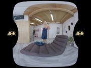 Blonde MILF covers herself in piss - VR Porn 6/16