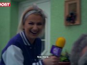 FanBoy Gets a Surprise Visit From His Favorite Porn Star 7/16