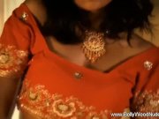 Exotic Lady From The Orient 2/16