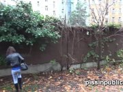 Daring girls pee on the frequented pathway and are seen by passers-by 3/16