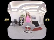 Girl Caught Wetting Her Yoga Pants 6/16