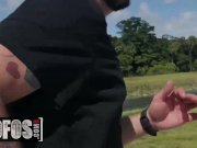 Valentina Jewels is extra thicc and knows how to use - MOFOS 1/16