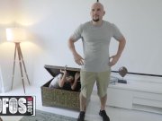 Lil spinner teen Naomi Woods gets stretched out - MOFOS 3/16