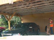 Roadside - Latina wife has sex with her mechanic outside 9/16