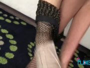 Alica Riley loves a good handjob 4/16