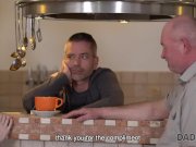 DADDY4K. Daddy still remembers Russian and how a young pussy tastes 4/16