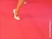 WATCH JANA DEFI BIG BOOBS BOUNCING AS SHE PLAYS THE HULAHOOP 8/16