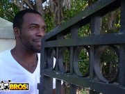 BANGBROS - Big Booty PAWG Kelsi Monroe Twerks While Washing A Car 1/16