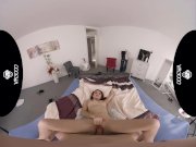 VR3000 - My Stepmom wants a Baby 14/16