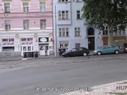 HUNT4K. Ramassage reussi et sexe pour de largent avec une jolie jeune femme 2/16