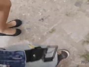 HUNT4K. Hottie engana a su novio por algo de dinero en el parque 12/16