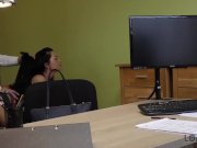 LOAN4K. Bruna snella ha bisogno di soldi ed è pronta a tutto 8/16