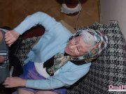 OmaHoteL Sextoys and Granny Pictures in Slideshow 5/16