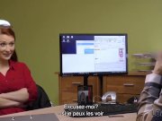 LOAN4K. La beaute aux cheveux roux a le sexe sale pour l'argent pour la chi 5/16