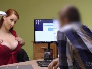 LOAN4K. La beaute aux cheveux roux a le sexe sale pour l'argent pour la chi 7/16