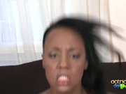 La mulata Noemilk despertando con una mamada 11/16