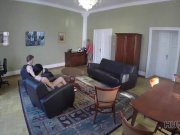 HUNT4K. Chick gana dinero para joyas gracias al sexo caliente por dinero 3/16