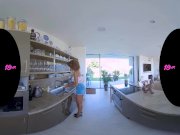 18VR Playing Chase And Fuck With Ebony Babe Luna Corazon 1/16