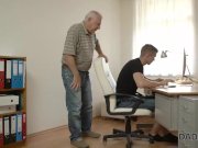 DADDY4K. Son repairs PC of his dad while he fucks his girlfriend Ornella Mo 5/16