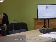 LOAN4K. La morena de pelo largo Inga Devil llega a una 14/16