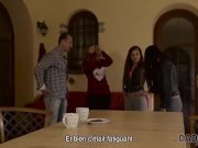 DADDY4K. Increíble accion sexual del padrastro mayor y dos 1/16