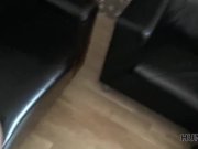 HUNT4K. Die vollbusige Brunette Jocelyne Z lässt sich ihre 16/16