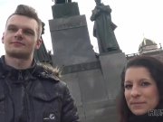 HUNT4K. Die vollbusige Brunette Jocelyne Z lässt sich ihre 5/16