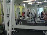 HUNT4K. La joven y bella Linda Sweet ama los deportes, el dinero y el sexo 14/16