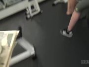 HUNT4K. La joven y bella Linda Sweet ama los deportes, el dinero y el sexo 9/16