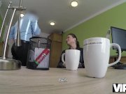 VIP4K. Frances ha bisogno di soldi per la bici, quindi 1/16