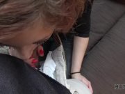 HUNT4K. La ragazza civettuola Jenifer Red con un bel piercing 11/16