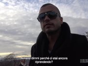 HUNT4K. La ragazza civettuola Jenifer Red con un bel piercing 3/16